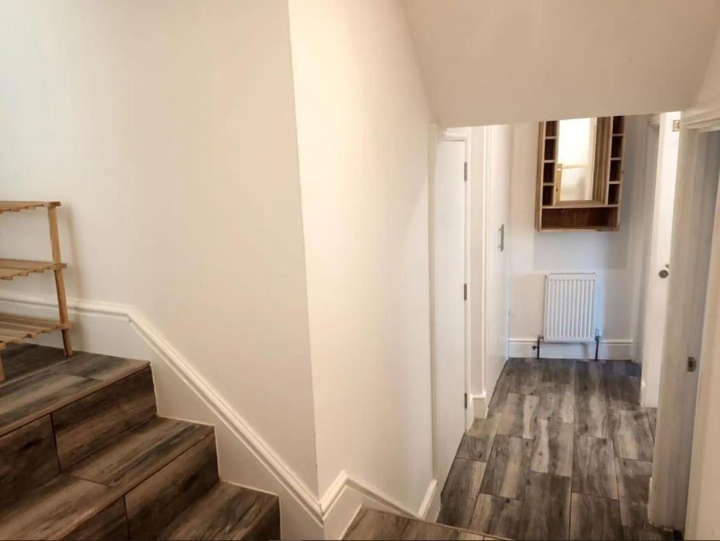 Stylish 2-Bed Flat, Quick Access To London Sights Apartment Екстериор снимка