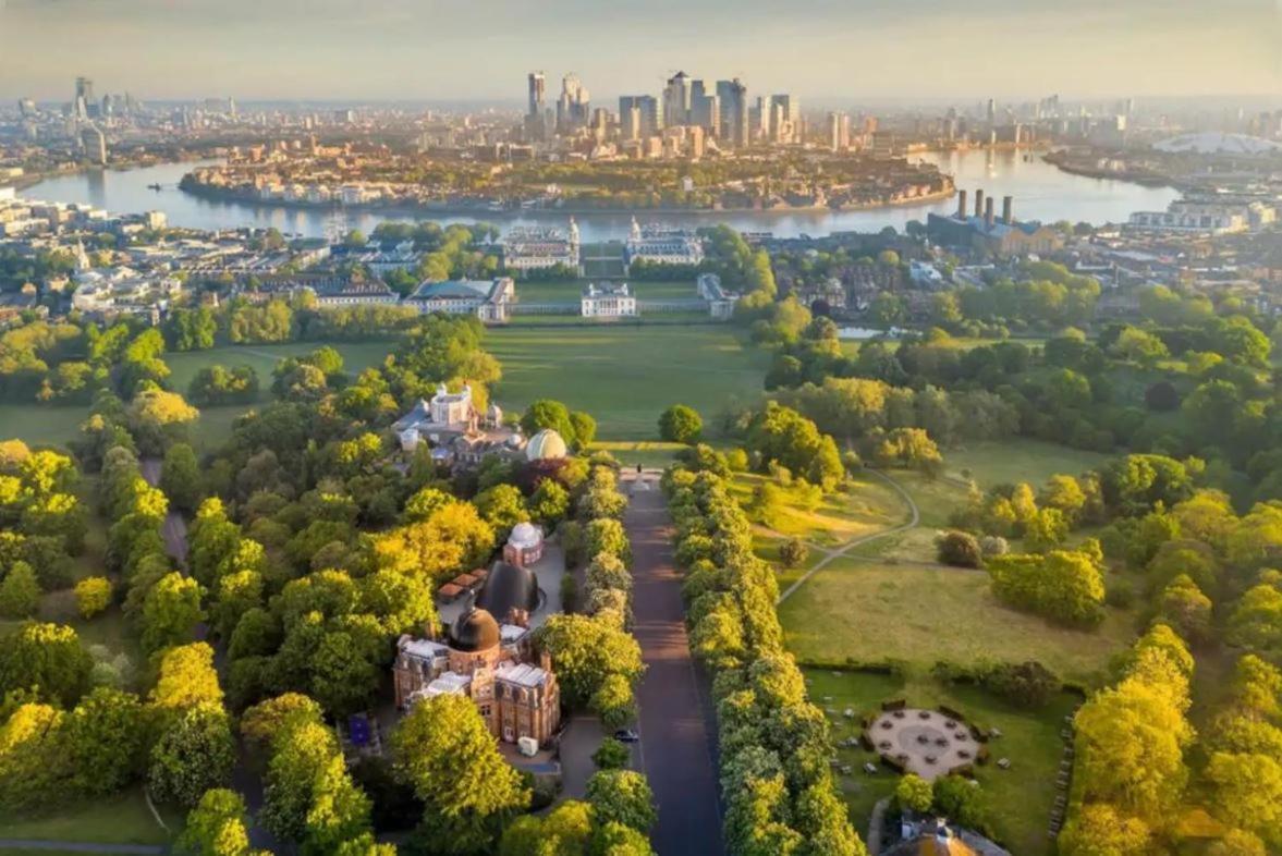 Stylish 2-Bed Flat, Quick Access To London Sights Apartment Екстериор снимка